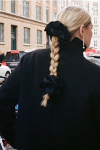 Load image into Gallery viewer, DM Scrunchie - Black
