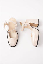 Load image into Gallery viewer, MALASANA Leather Pumps - off white
