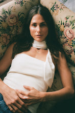 Load image into Gallery viewer, Muslin Scarf 2 - Off White
