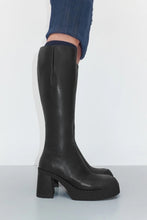 Load image into Gallery viewer, Gesa Tall Boots - Black
